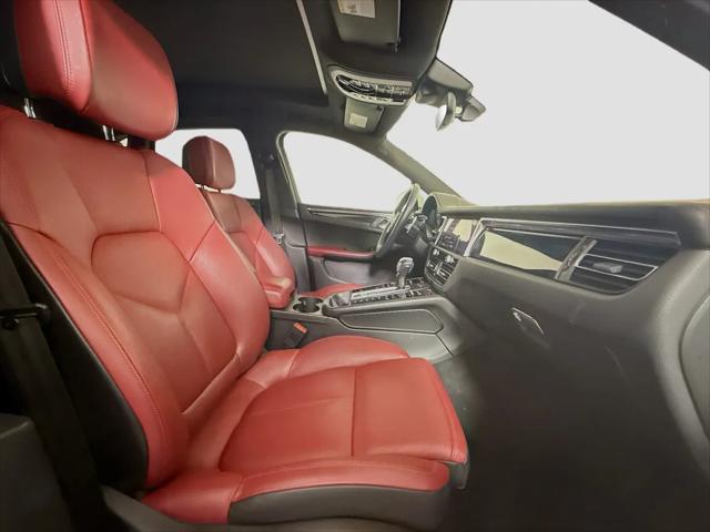 2023 Porsche Macan Macan