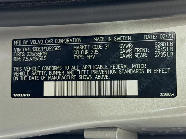 2023 Volvo XC60 B5 Plus Bright Theme
