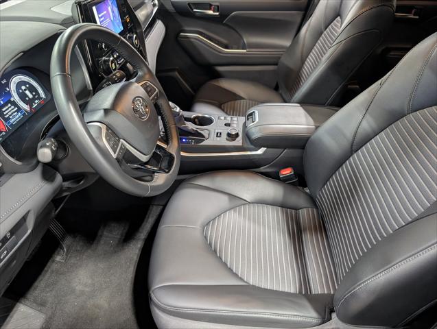 2025 Toyota Highlander XSE