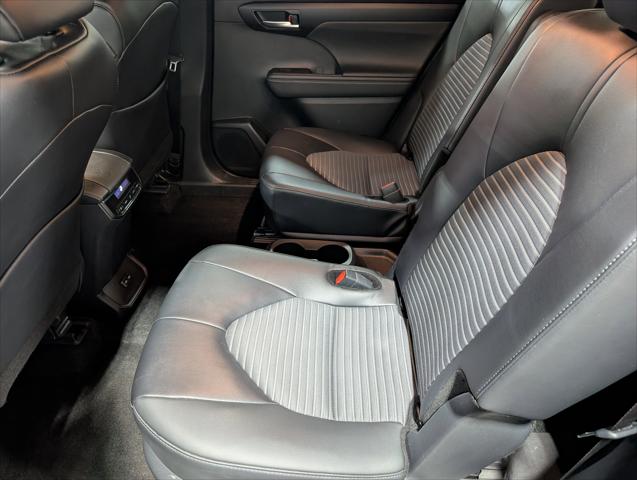 2025 Toyota Highlander XSE