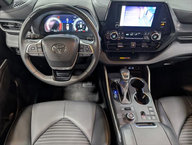 2025 Toyota Highlander XSE