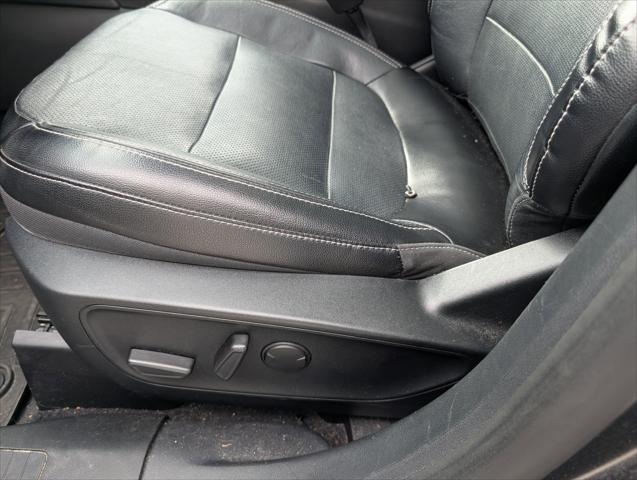 2020 Ford Escape Titanium Hybrid
