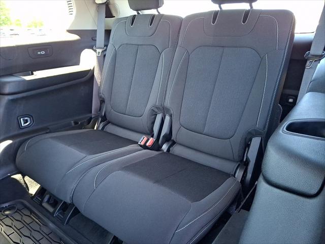 2023 Jeep Grand Cherokee L Laredo 4x4