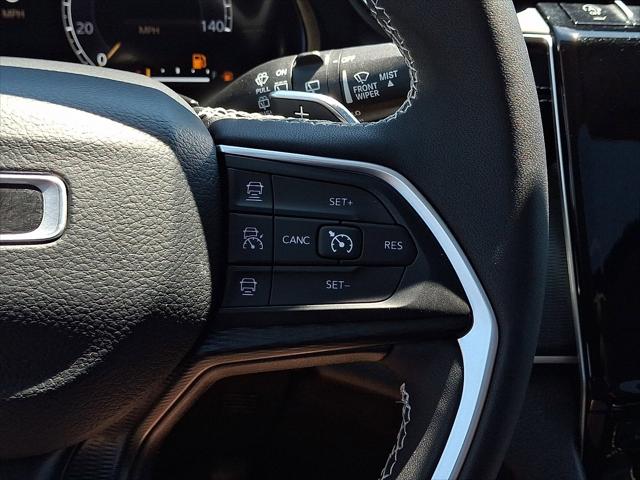 2023 Jeep Grand Cherokee L Laredo 4x4