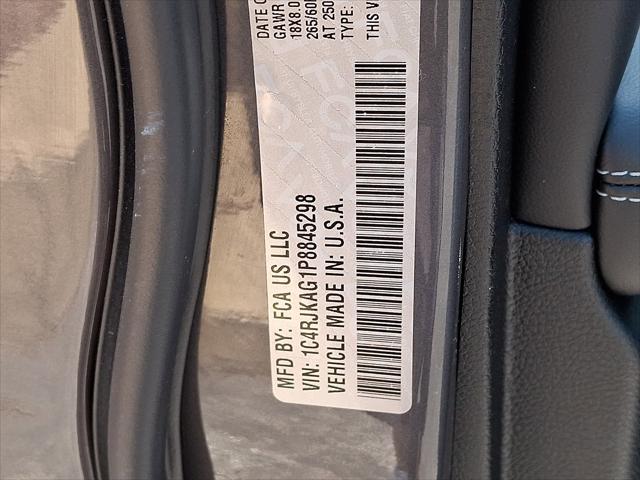 2023 Jeep Grand Cherokee L Laredo 4x4
