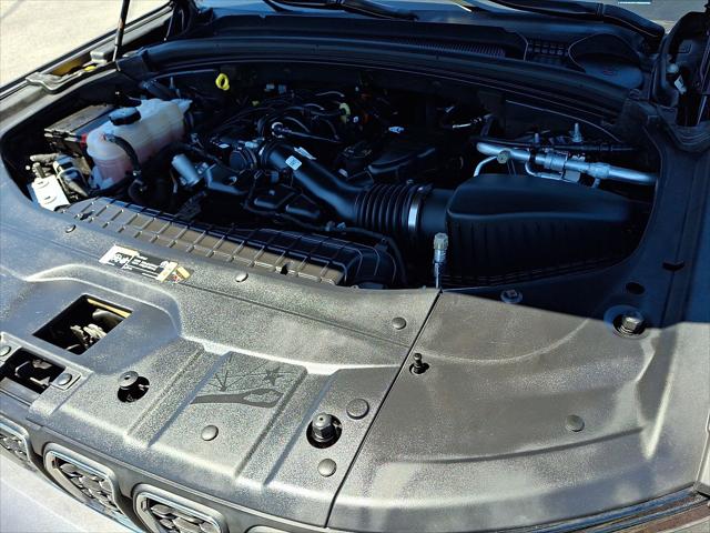 2023 Jeep Grand Cherokee L Laredo 4x4