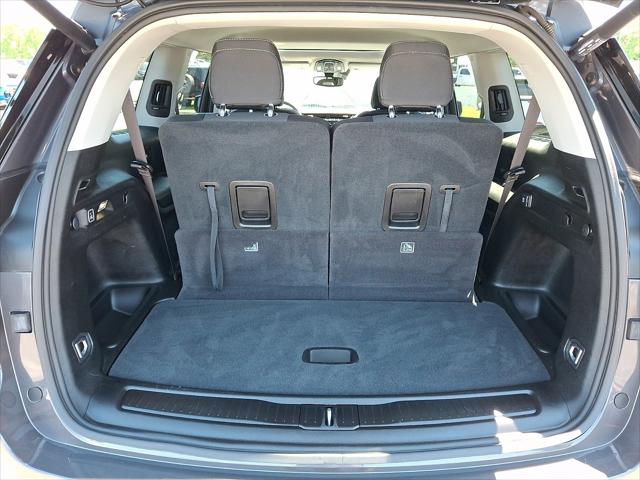 2023 Jeep Grand Cherokee L Laredo 4x4