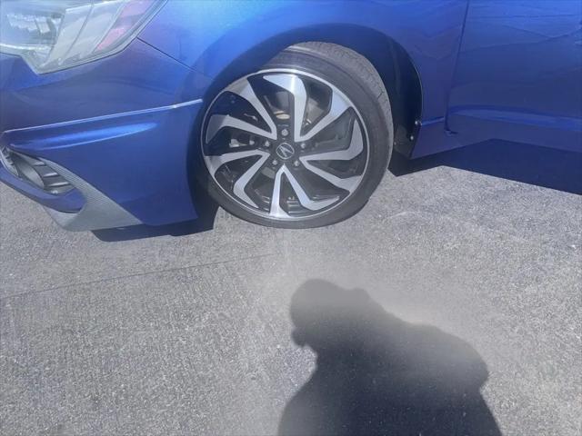 2016 Acura ILX Premium & A-SPEC Packages