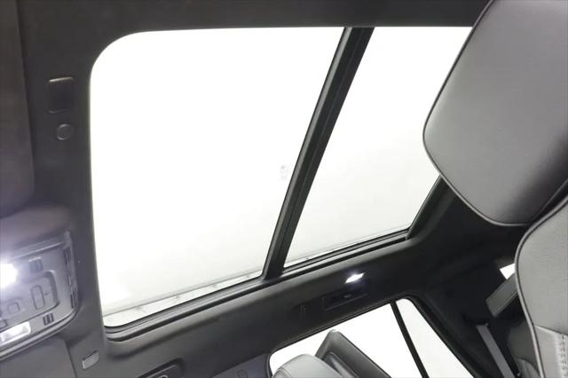 2023 GMC Yukon 4WD Denali