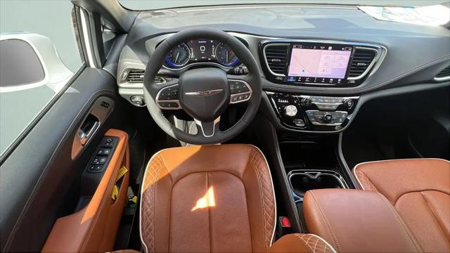 2024 Chrysler Pacifica Pinnacle AWD