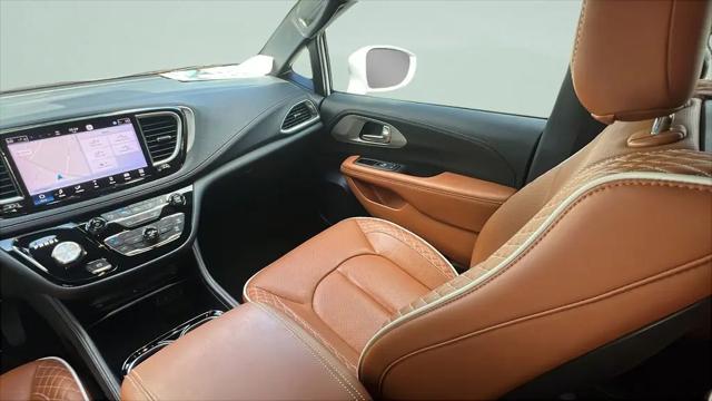 2024 Chrysler Pacifica Pinnacle AWD