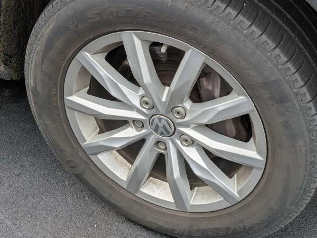 2016 Volkswagen Touareg VR6 Sport