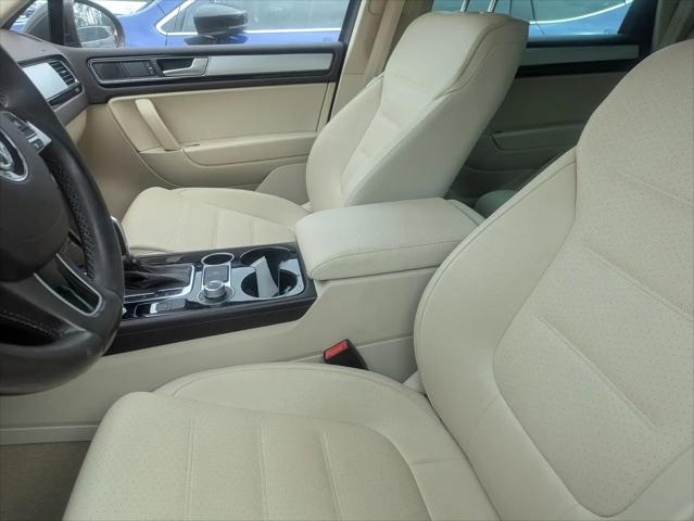 2016 Volkswagen Touareg VR6 Sport