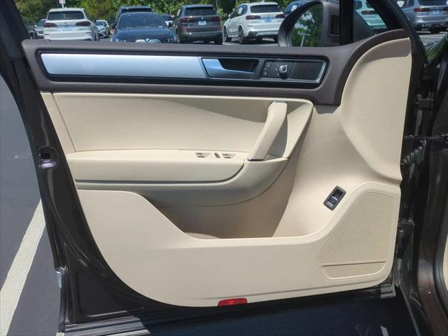 2016 Volkswagen Touareg VR6 Sport