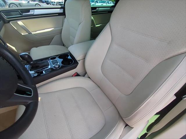 2016 Volkswagen Touareg VR6 Sport