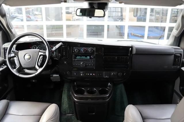 2021 Chevrolet Express Passenger RWD 2500 Regular Wheelbase LS