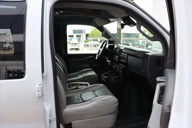 2021 Chevrolet Express Passenger RWD 2500 Regular Wheelbase LS