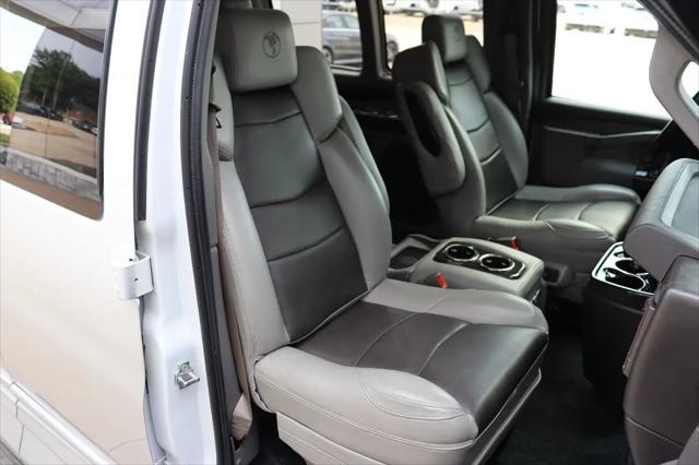 2021 Chevrolet Express Passenger RWD 2500 Regular Wheelbase LS