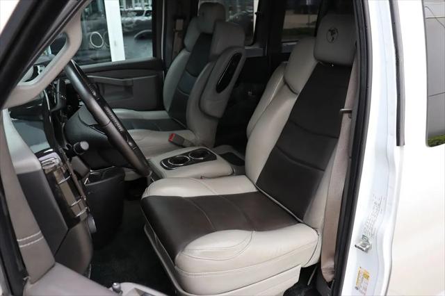 2021 Chevrolet Express Passenger RWD 2500 Regular Wheelbase LS