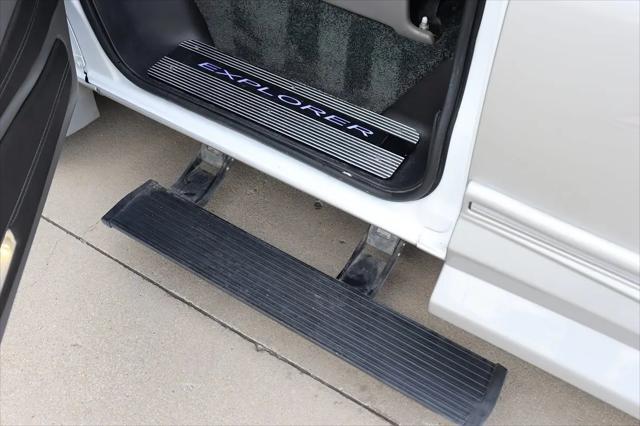 2021 Chevrolet Express Passenger RWD 2500 Regular Wheelbase LS