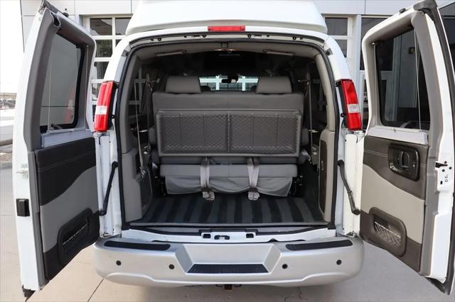 2021 Chevrolet Express Passenger RWD 2500 Regular Wheelbase LS