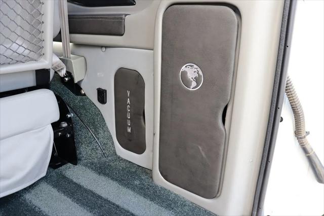 2021 Chevrolet Express Passenger RWD 2500 Regular Wheelbase LS