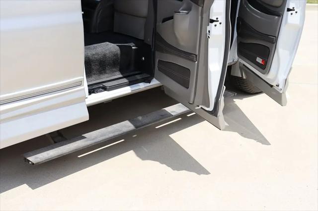 2021 Chevrolet Express Passenger RWD 2500 Regular Wheelbase LS