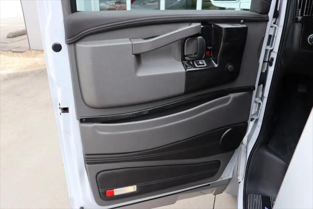 2021 Chevrolet Express Passenger RWD 2500 Regular Wheelbase LS