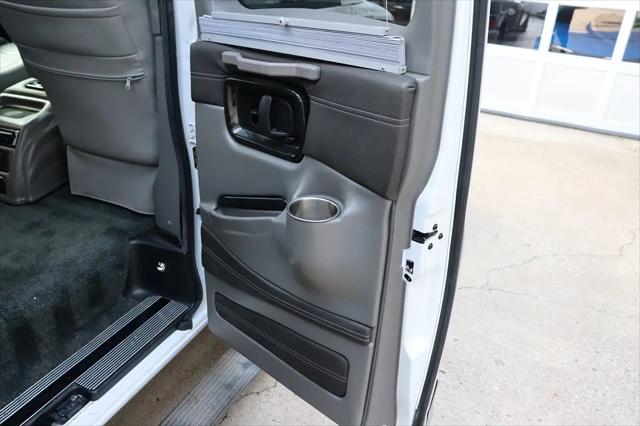 2021 Chevrolet Express Passenger RWD 2500 Regular Wheelbase LS