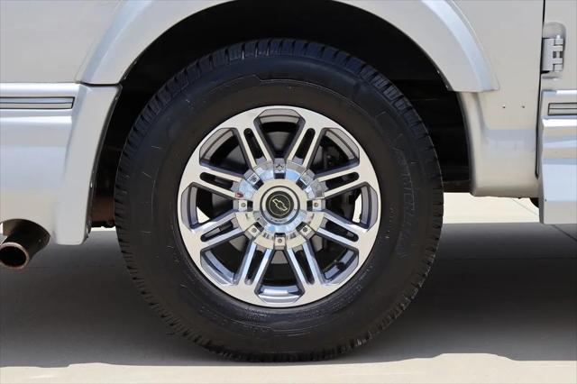 2021 Chevrolet Express Passenger RWD 2500 Regular Wheelbase LS