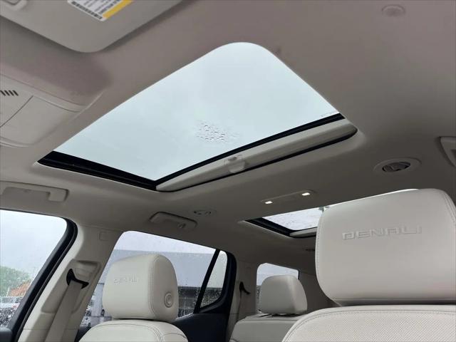 2022 GMC Acadia FWD Denali