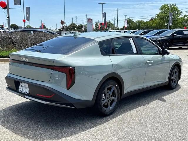2026 Kia K4 LXS