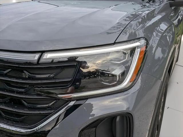 2026 Volkswagen Atlas Cross Sport SE with Technology