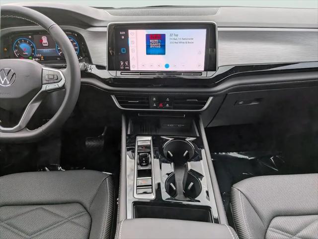 2026 Volkswagen Atlas Cross Sport SE with Technology