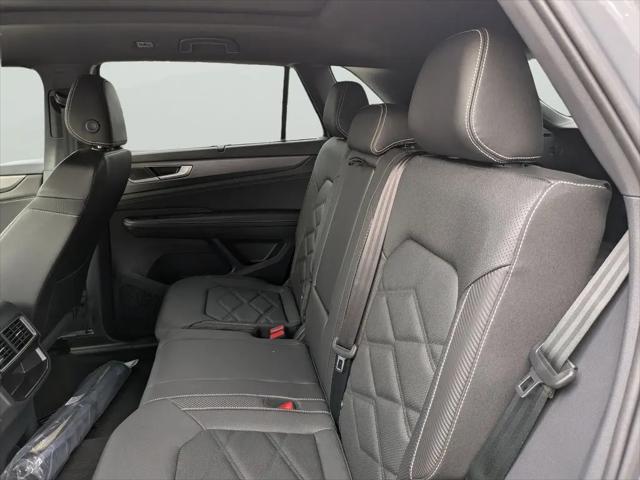 2026 Volkswagen Atlas Cross Sport SE with Technology