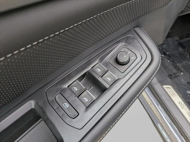 2026 Volkswagen Atlas Cross Sport SE with Technology