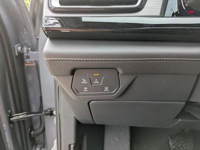 2026 Volkswagen Atlas Cross Sport SE with Technology