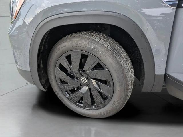 2026 Volkswagen Atlas Cross Sport SE with Technology