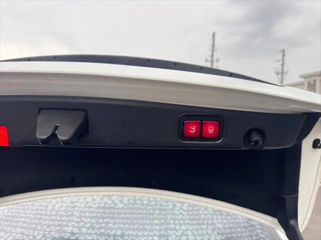 2018 Mercedes-Benz E-CLASS E 300 E 300