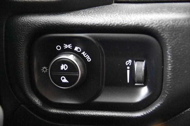 2023 Ram 1500 Lone Star Crew Cab 4x4 5'7" Box