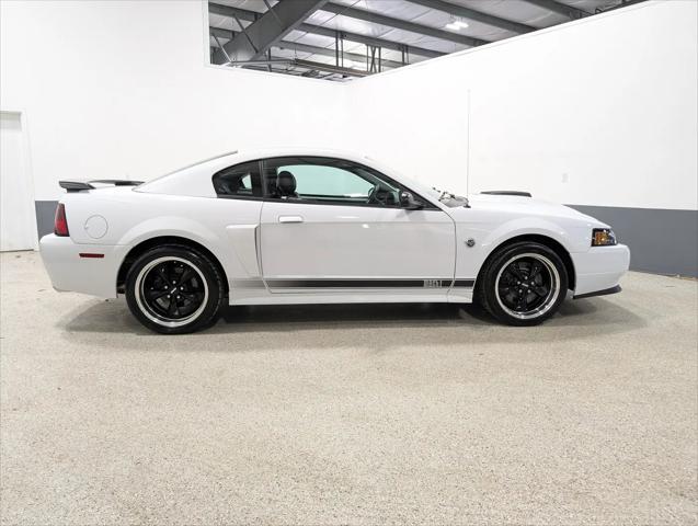 2004 Ford Mustang Mach 1