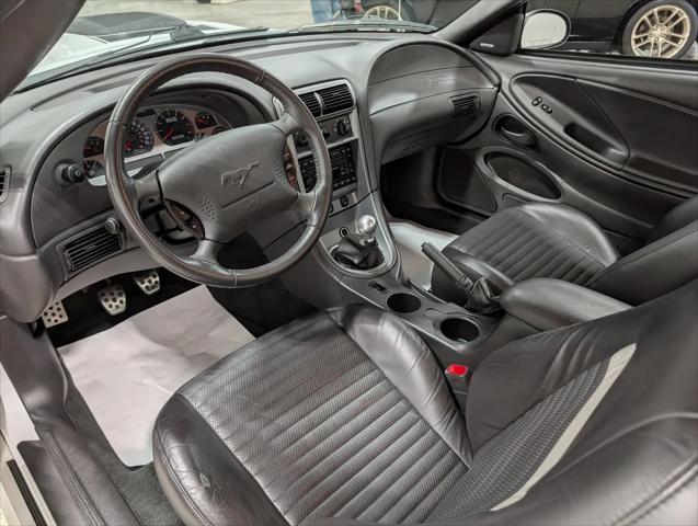 2004 Ford Mustang Mach 1
