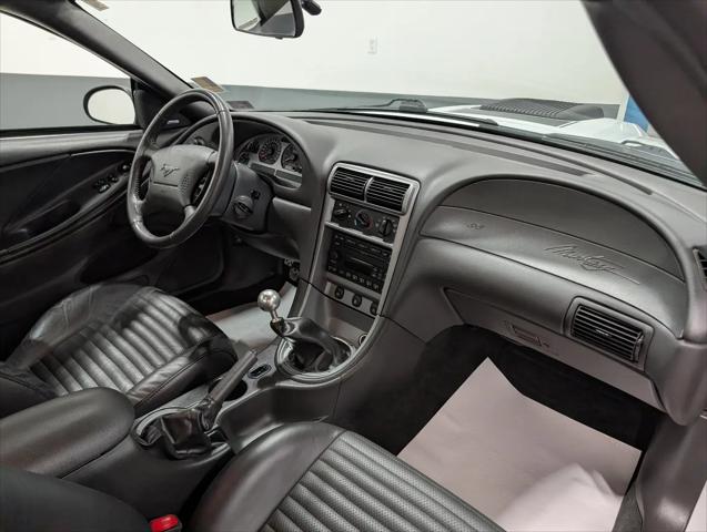2004 Ford Mustang Mach 1