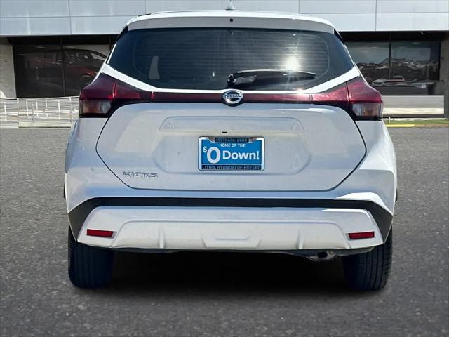 2023 Nissan Kicks S Xtronic CVT