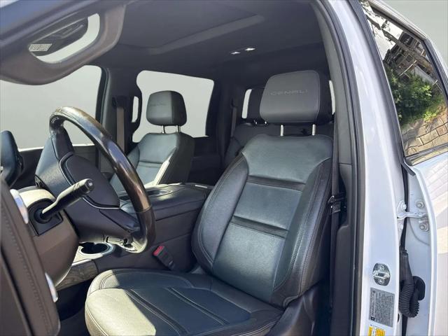 2020 GMC Sierra 2500HD 4WD Crew Cab Standard Bed Denali