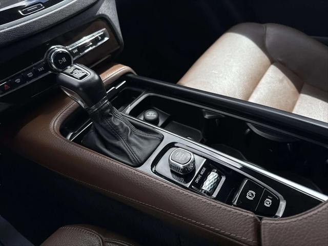 2019 Volvo XC90 T6 Momentum