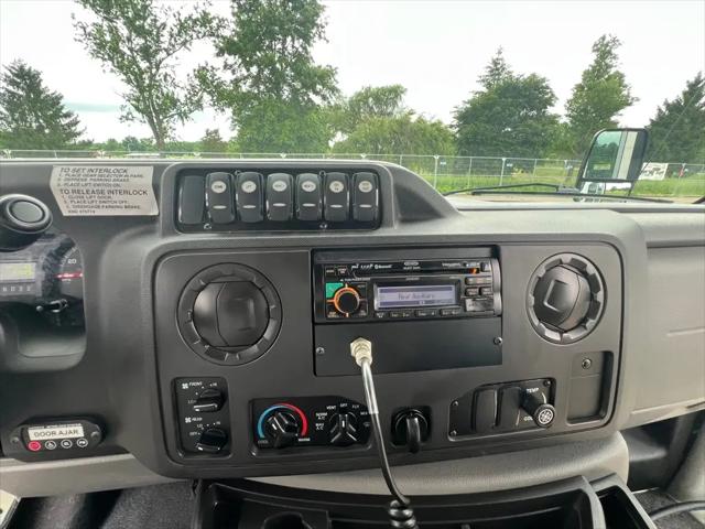 2013 Ford E-450 Cutaway E-450