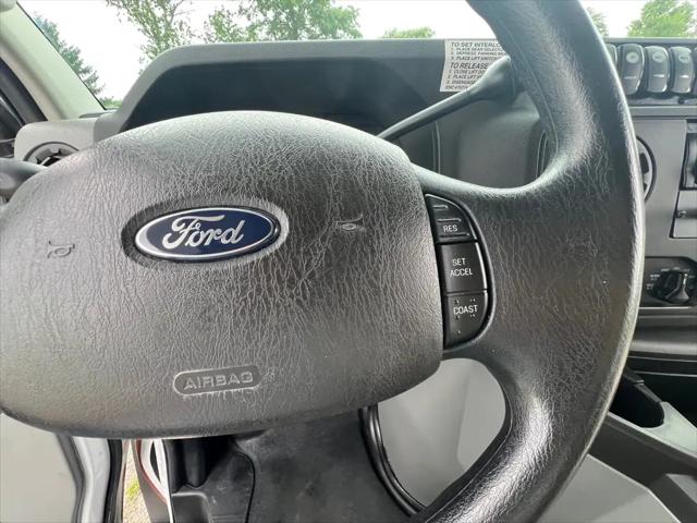2013 Ford E-450 Cutaway E-450