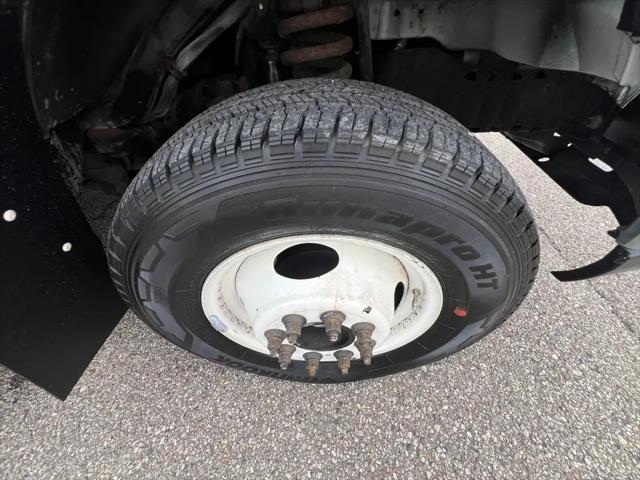 2013 Ford E-450 Cutaway E-450