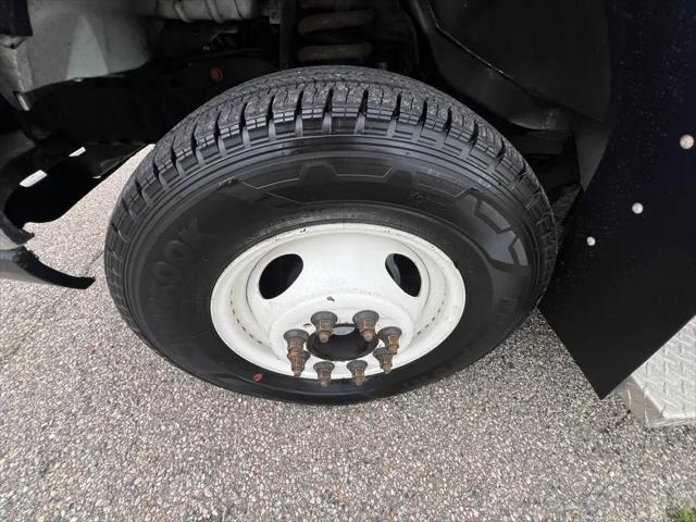 2013 Ford E-450 Cutaway E-450